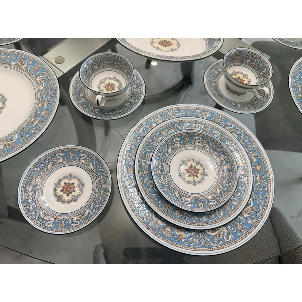 Wedgwood Florentine Turquoise Dinnerware 5 pcs Set - Dragon & Phoenix Motif